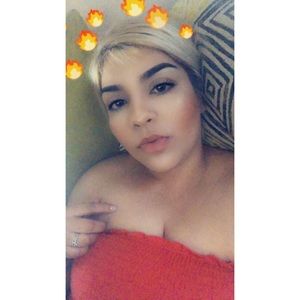 Meet your Posher, Karina